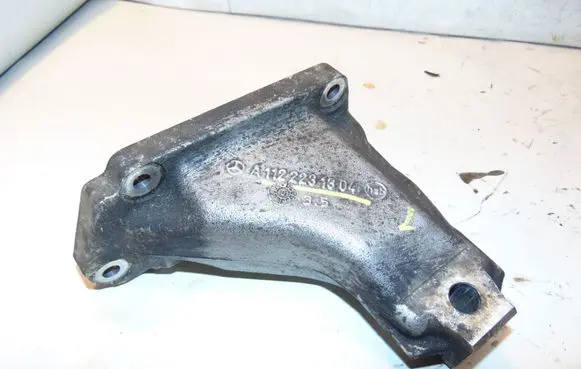 Mercedes-Benz ML W163 Engine mounting bracket A1122231204