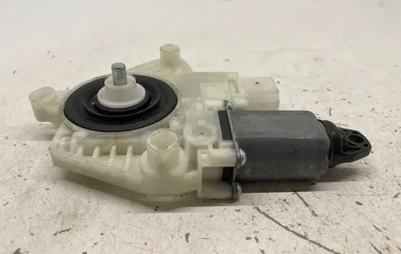BMW X3 G01 Rear door window regulator motor 7455084 0030455640 041100107