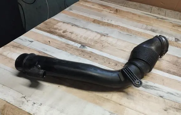 Land Rover Evoque I Air intake hose/pipe EJ329C620C