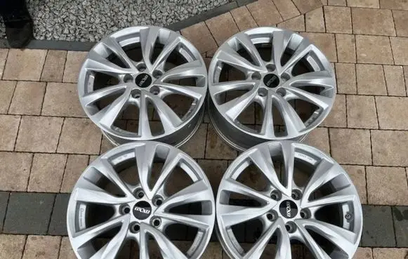 Toyota Auris E180 R17 alloy rim 