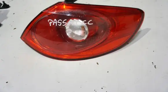 Volkswagen PASSAT CC Tailgate rear/tail lights 