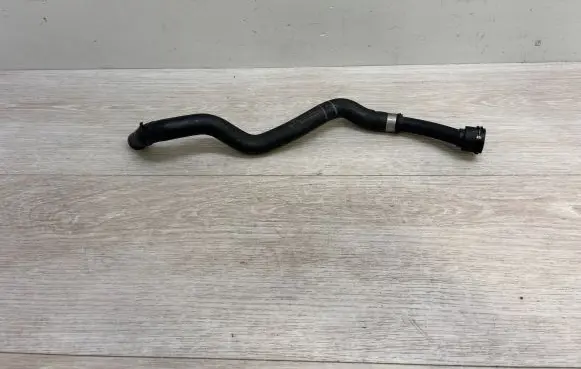 Volkswagen Touareg II Coolant pipe/hose 7P6122291H 7P0122109C