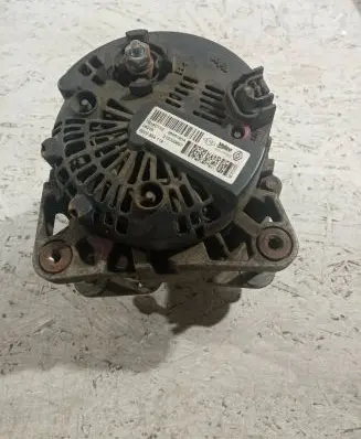 Renault Master III Generator/alternator 8200854119 2606190A 215009657