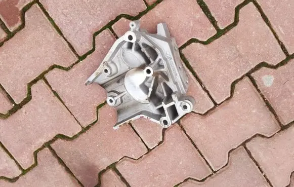 Opel Insignia A Engine mounting bracket 55566020