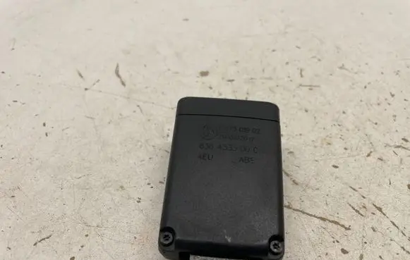 BMW 5 G30 G31 G38 Rear seatbelt buckle 7475019 636453300C 29092017