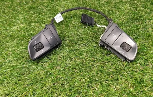 Audi Q7 4L Steering wheel buttons/switches 4F0951527 4F0951527A