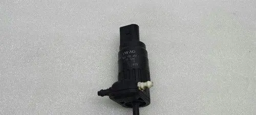 Audi RS5 Windscreen/windshield washer pump 1K6955651