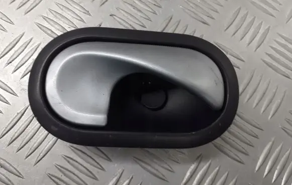 Renault Megane II Rear door handle trim 8200028486