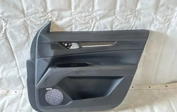Mazda CX-5 II Front door card panel trim KB8C6843X KB8C428SA