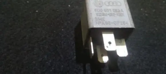 Audi A4 S4 B6 8E 8H Other relay 8d0951253a v23134-b52-x301