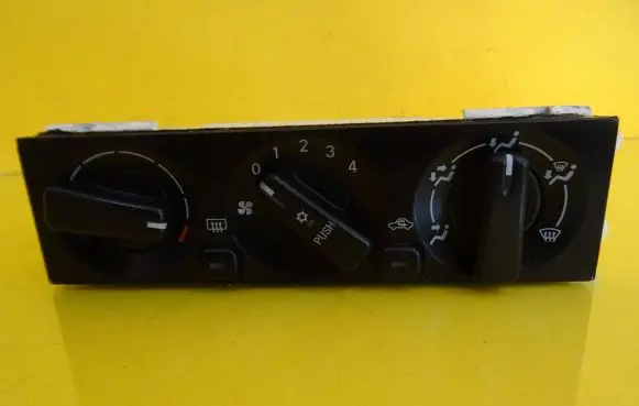 Mitsubishi Space Runner Climate control unit MR398658