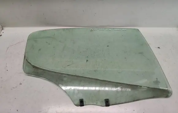 Peugeot 407 Rear door window glass