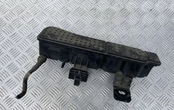 Citroen DS3 Fuel filter housing 9829656180