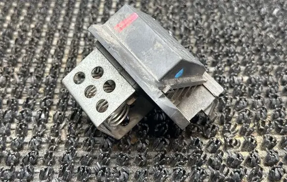 Citroen C4 II Picasso Heater blower motor/fan resistor 9673999980