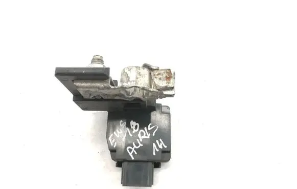 Toyota Auris E180 Positive wiring loom 2885037021