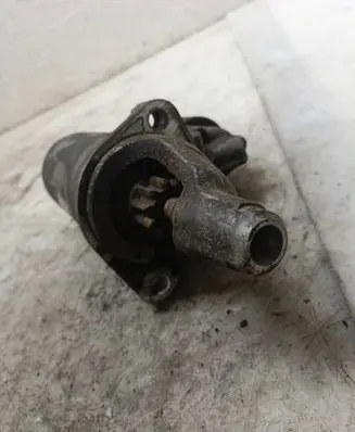 Audi A6 S6 C4 4A Starter motor 1005821953 0001109021