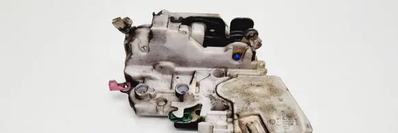 Nissan King Cab, Navara Front door lock 805525P013 A820 608127