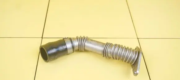 Audi TT TTS Mk2 EGR valve line/pipe/hose 06F103213M 21SP21