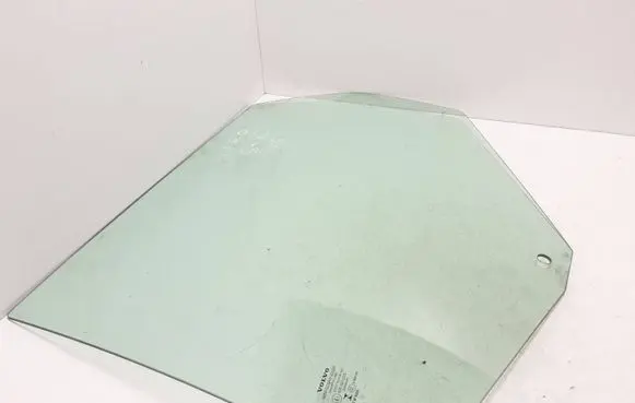 Volvo XC60 Rear door window glass
