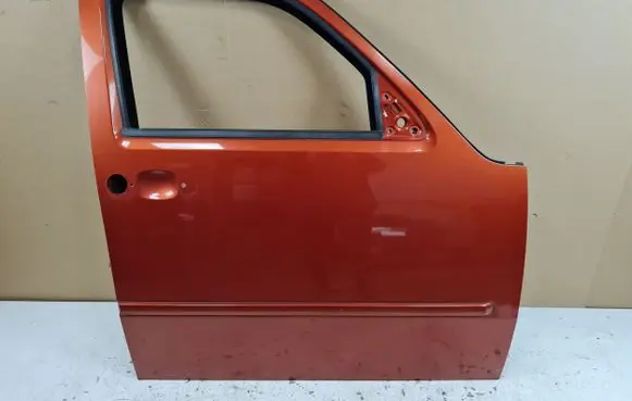 Dodge Nitro Front door