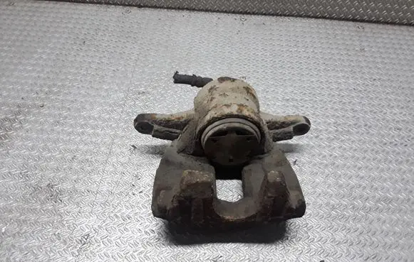 Toyota Corolla Verso AR10 Front brake caliper