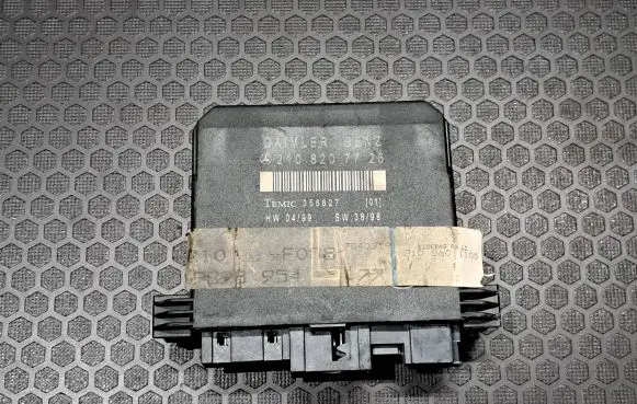 Mercedes-Benz E W210 Door control unit/module 2108207726 356827 SW3898