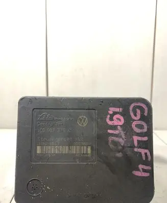 Volkswagen Golf IV ABS Pump 1J0614417D