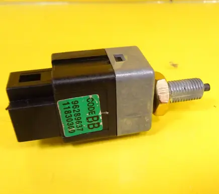 Chevrolet Kalos Brake pedal sensor switch 96289637