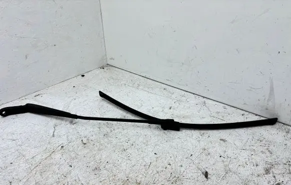 Peugeot 407 Front wiper blade arm 74560