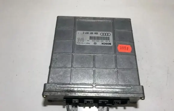 Audi A4 S4 B5 8D Engine control unit/module 0261203938 0261203939