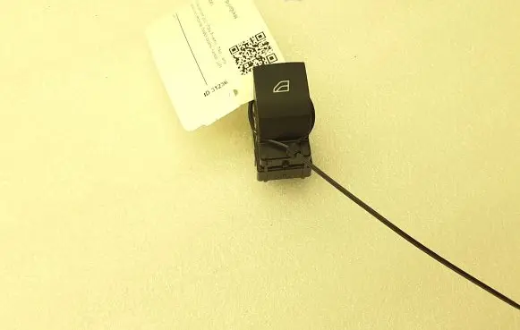 Volvo XC40 Electric window control switch 31456060