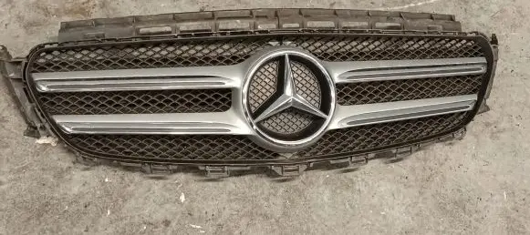 Mercedes-Benz E W213 Front bumper upper radiator grill A2138880123 R17932