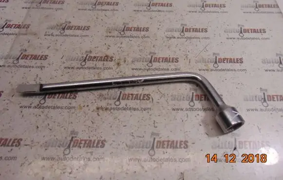 Toyota Avensis Verso Wheel nut wrench 