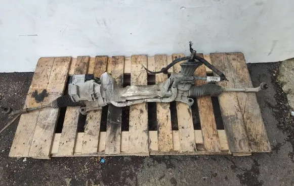 Ford Focus Steering rack CV6C3D070LF 131213NCLF