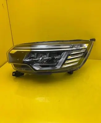 Renault Trafic III (X82) Headlight/headlamp 260601790R