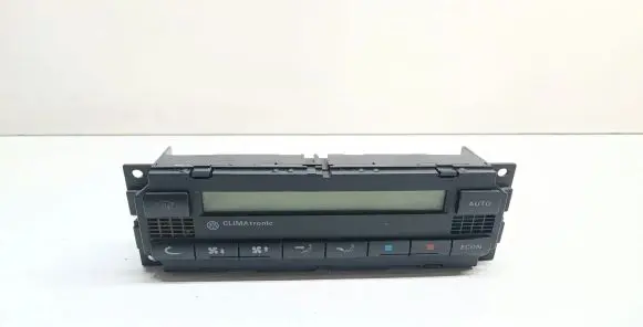 Volkswagen Golf IV Climate control unit