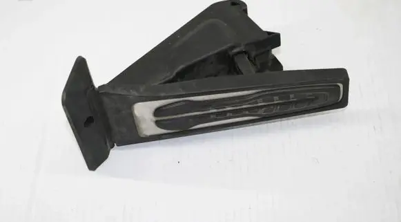 BMW 5 G30 G31 G38 Accelerator throttle pedal 6871053