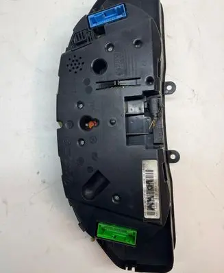 Speedometer (instrument cluster)