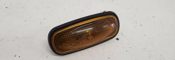 Land Rover Freelander Front fender indicator light 