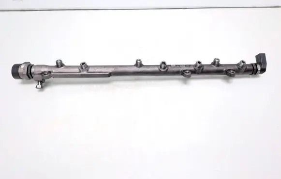 BMW 5 E60 E61 Fuel main line pipe 7795514 0445216015 0281002497