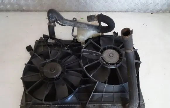 Suzuki Grand Vitara II Water pump