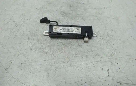 Jeep Grand Cherokee (WK) Aerial antenna amplifier 56038699AB