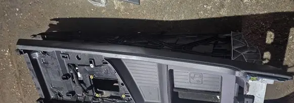 Audi Q7 4M Center console 4M0