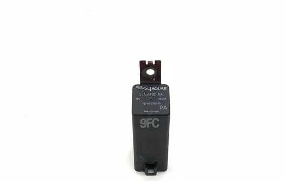 Jaguar XK8 - XKR Coolant fan relay LJA6702AA V23141C2101X8