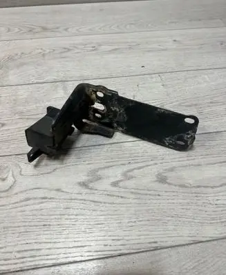 BMW 3 E90 E91 Radiator support slam panel bracket 7117812 51647117 23781010