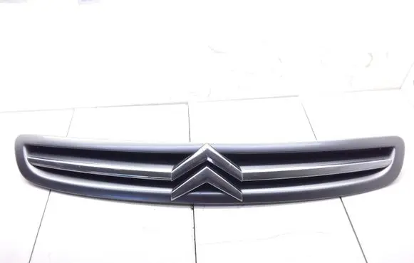 Citroen Xsara Picasso Front bumper upper radiator grill 9650059377 9650059677