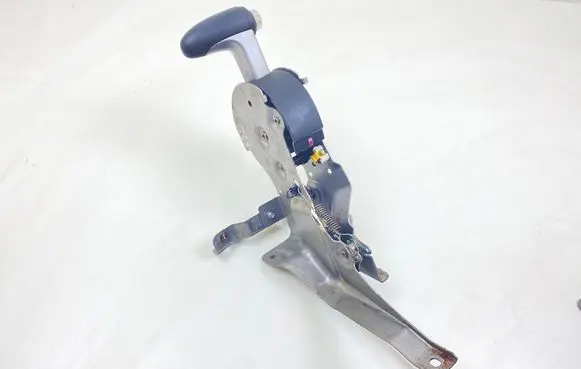 Honda CR-V Handbrake/parking brake lever assembly