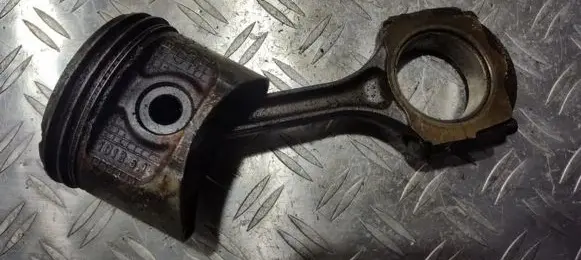 Renault Scenic I Piston with connecting rod