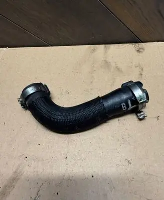 Jaguar XF X250 Engine coolant pipe/hose