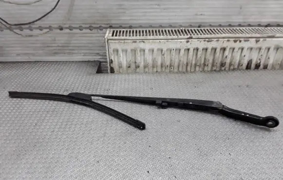 BMW 3 E46 Windshield/front glass wiper blade 